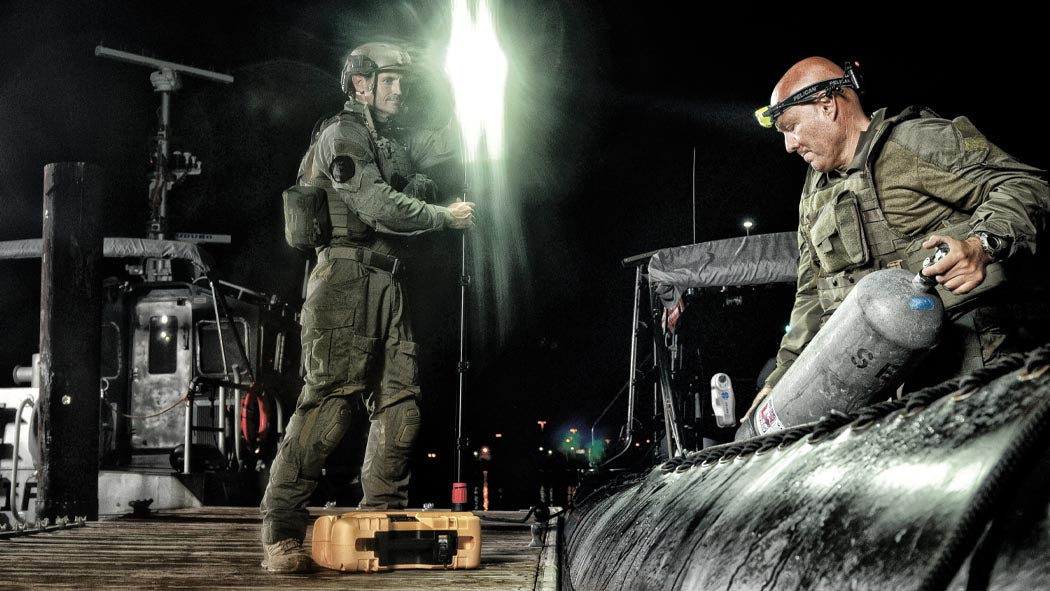 PELI 9490 AREA LIGHTING SYSTEM